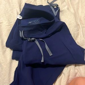 Gently used navy Figs cargo pants bottoms